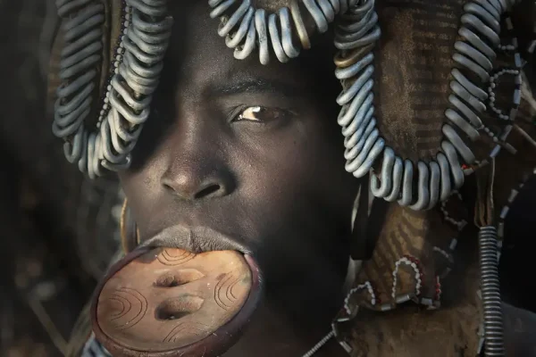 woman-of-the-mursi-tribe-with-disc-in-her-lower-li-2025-04-03-16-33-48-utc